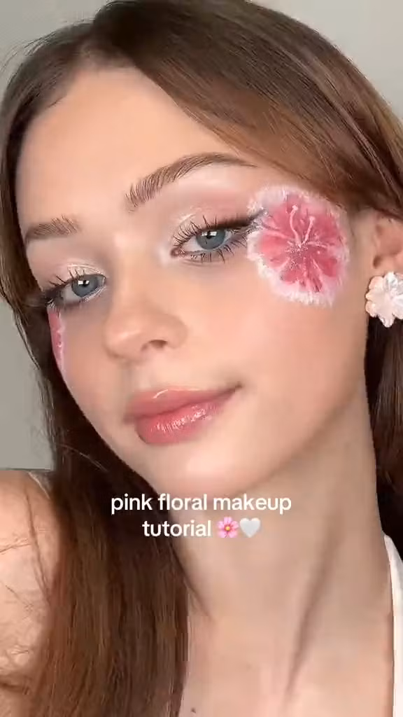 Trend makeup ve hoa len mat: Dam chat nghe thuat, don gian bat ngo