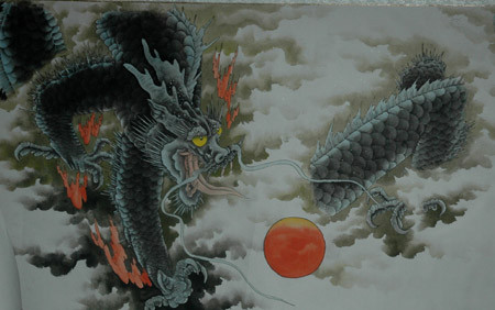 Trong trường hợp này, bạn có thể khắc phục bằng cách khai thác năng lượng của rồng. Nơi tốt nhất để tạo ra năng lượng dương là phòng khách.