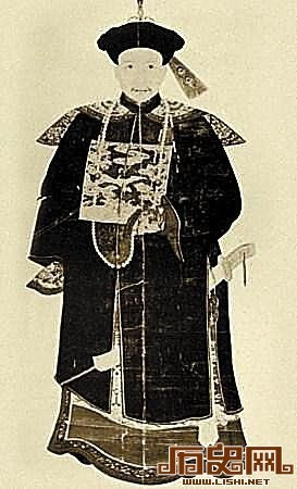 Tranh vẽ về quan đại thần Hòa Thân dưới triều vua Càn Long của Trung Quốc. Ảnh: Lishi.net.