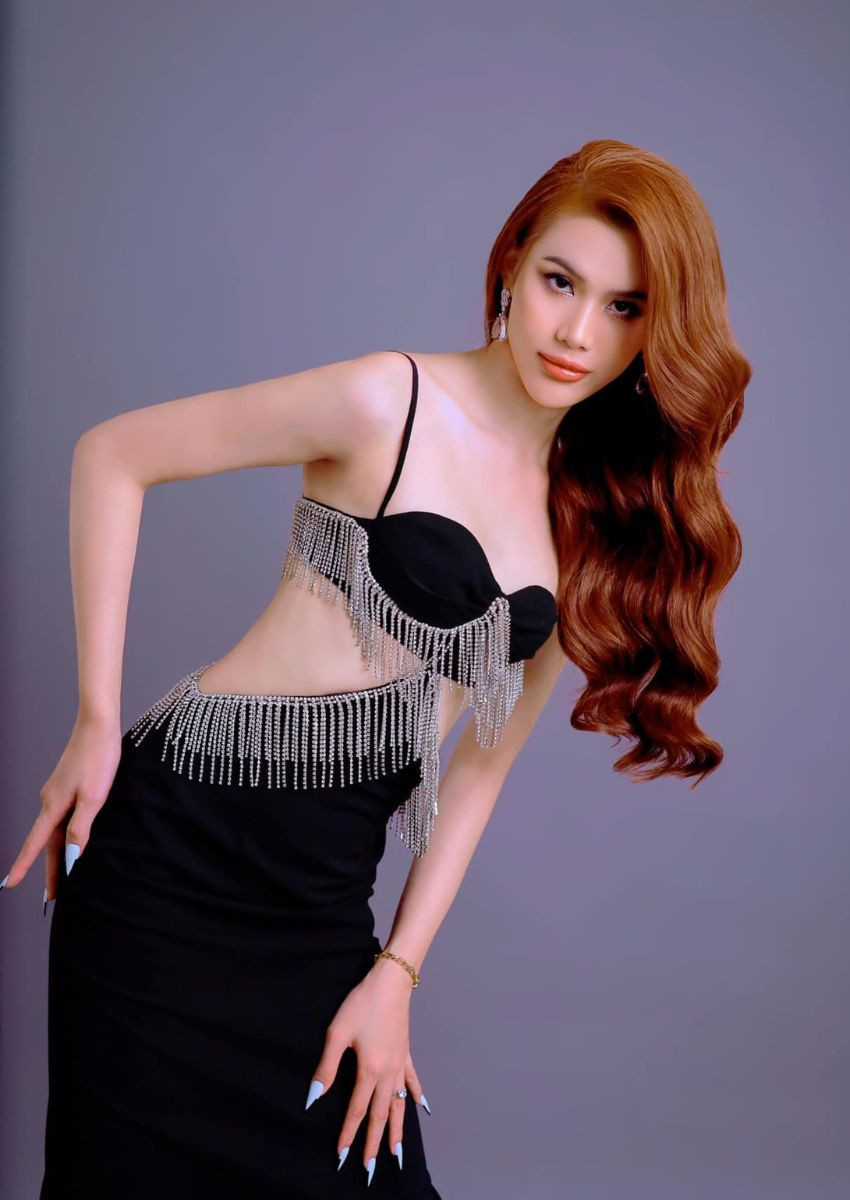 Thiên Hân từng bị kỳ thị, bạo lực học đường cả thể xác lẫn tinh thần. Người đẹp bị cô lập ở lớp, có lúc trầm cảm muốn tự giải thoát nhưng đã cố gắng vượt qua. Đây cũng là động lực giúp cô trở nên mạnh mẽ, cố gắng trong cuộc sống và công việc. Cô muốn chứng minh người chuyển giới biết làm đẹp cho bản thân, có học thức, tài năng và hơn thế.