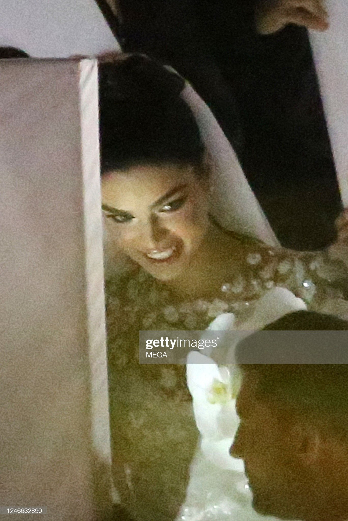 Vo chong David Beckham va dan sao du tiec cuoi A hau Hoan vu 2021-Hinh-2