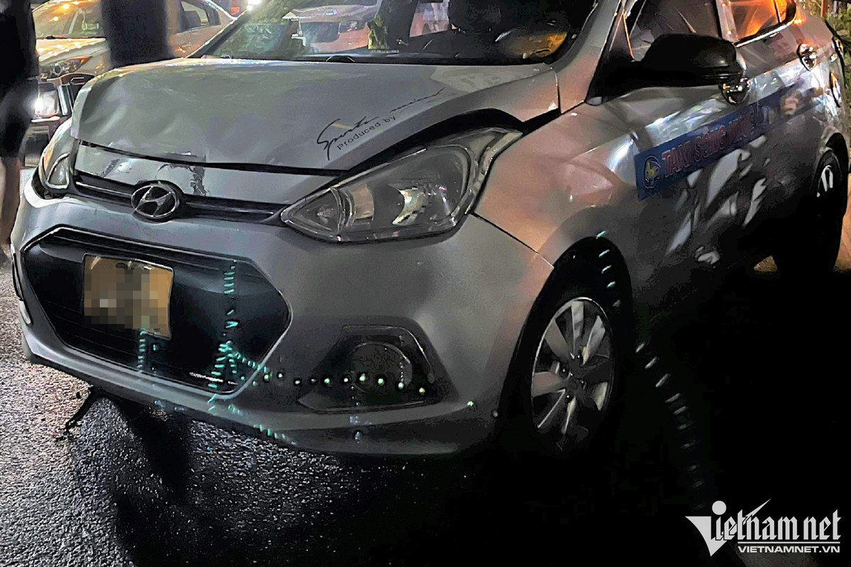 Ha Noi: 5 o to dam lien hoan trong khu do thi-Hinh-3