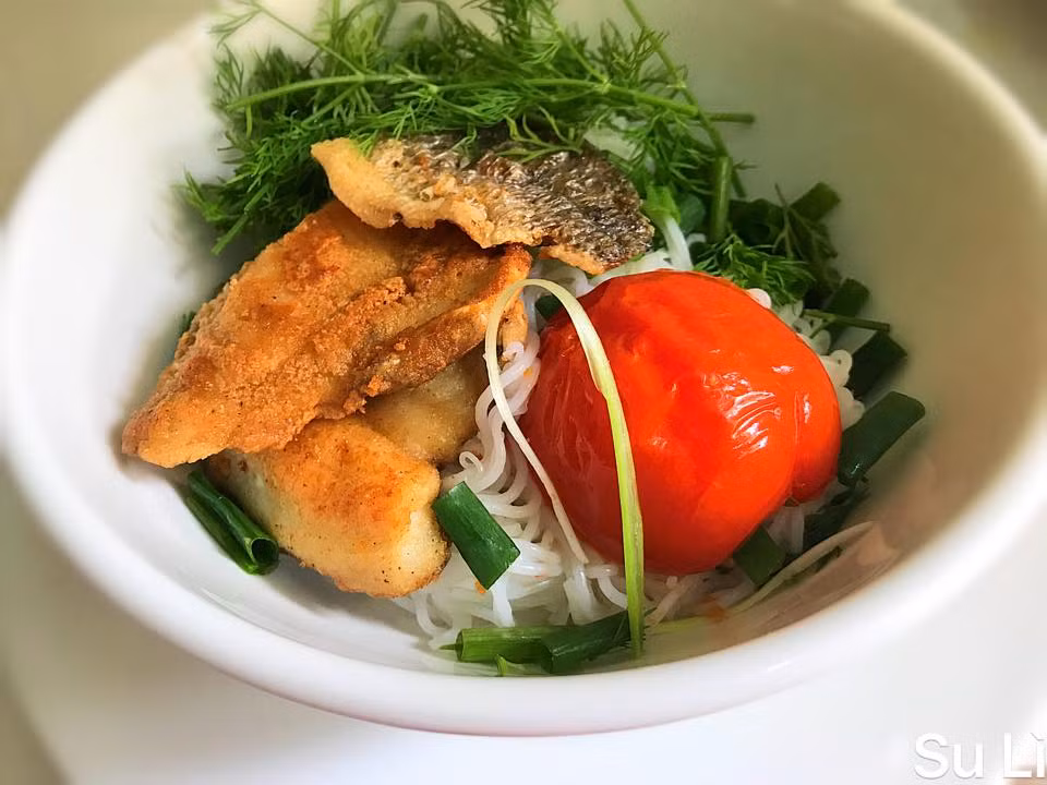 Nau bun ca ro cho them 1 con “xau xi” nay nuoc dung ngot lim-Hinh-2