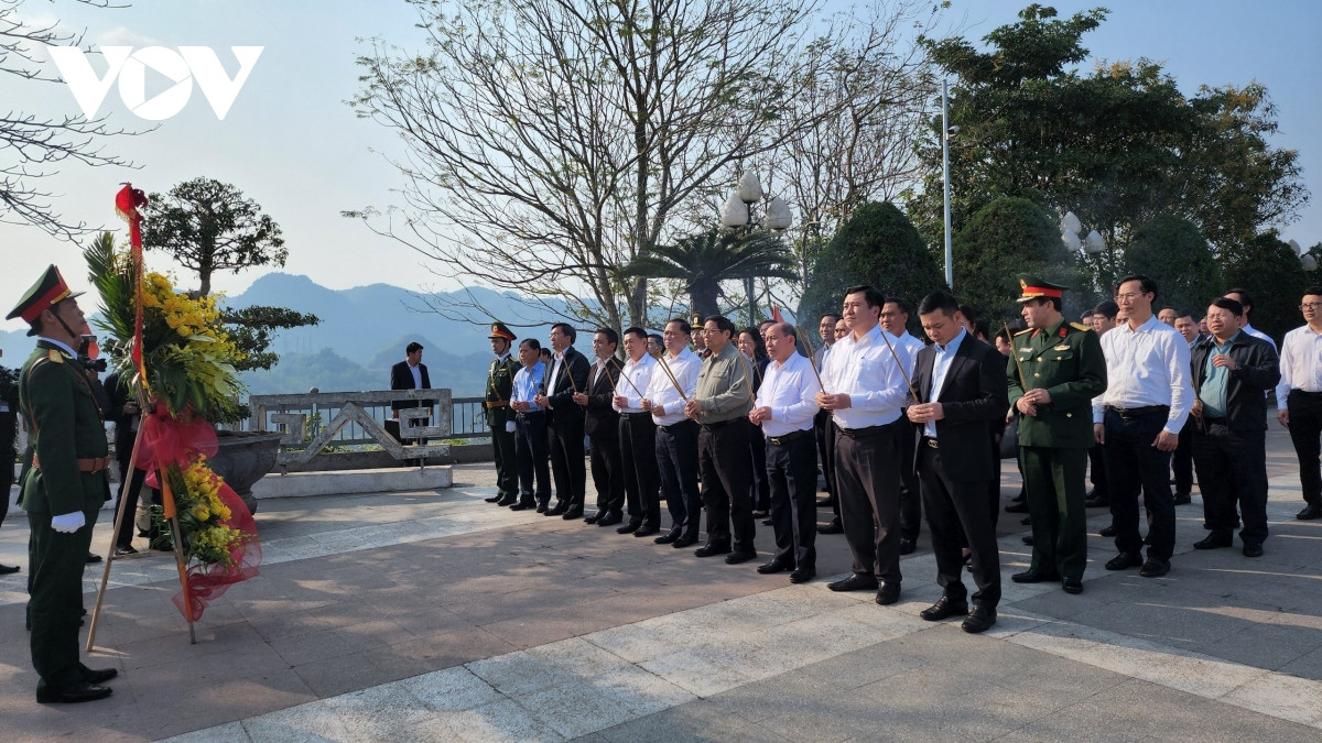 Thu tuong thi sat du an nha may thuy dien Hoa Binh mo rong-Hinh-5