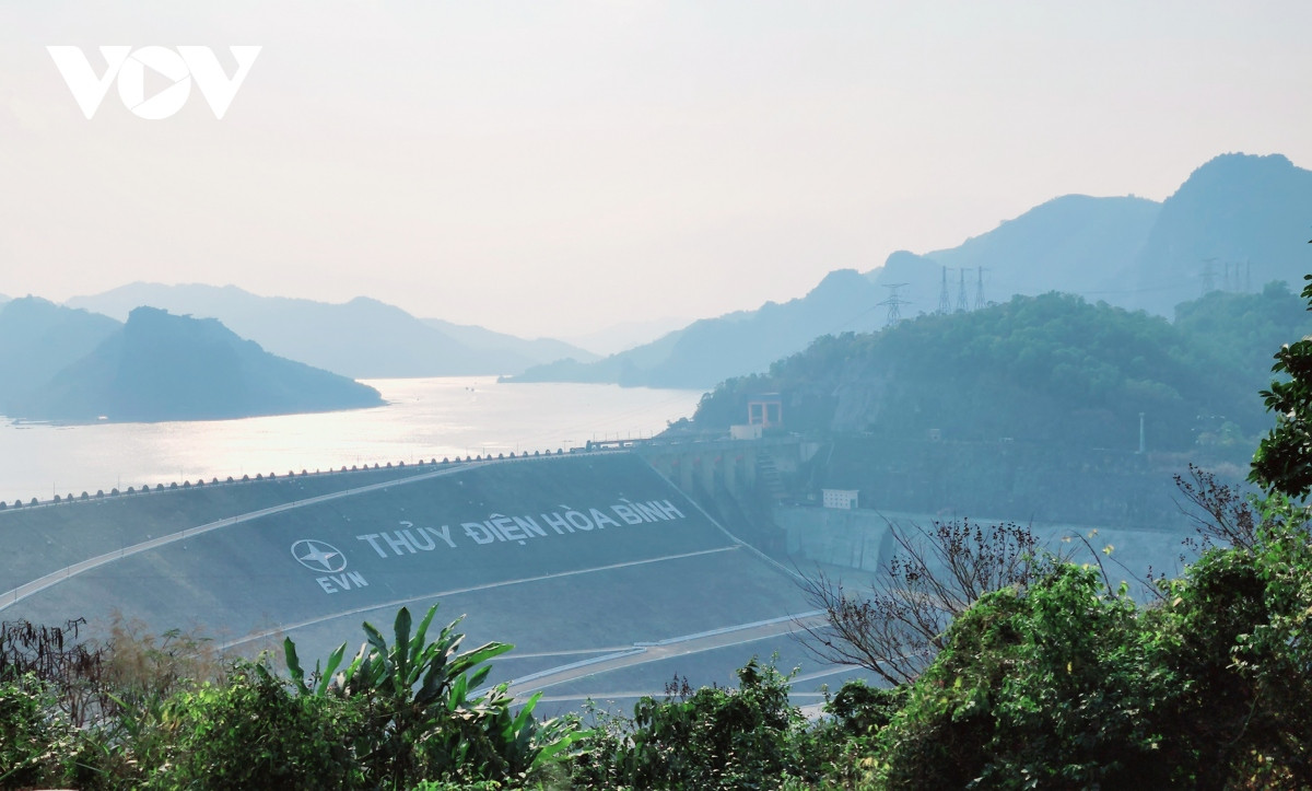 Thu tuong thi sat du an nha may thuy dien Hoa Binh mo rong