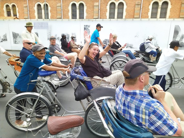 Du khach thich thu dao choi TPHCM bang 