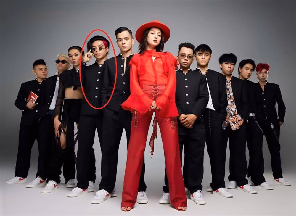 Dù không phải quán quân SDVN nhưng Nega (khoanh đỏ) là một trong những thành viên nổi bật của team Bảo Anh.