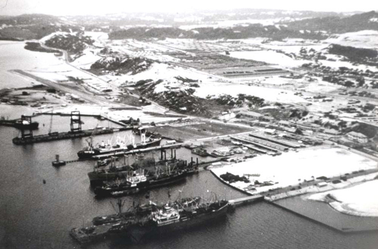 Tam nhin lon cua Dai tuong Le Duc Anh ve vinh Cam Ranh