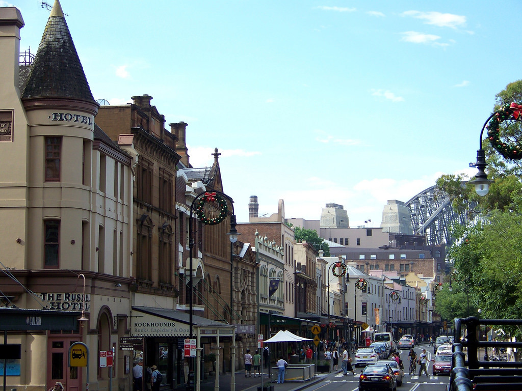 Tất nhiên, cũng như các khách sạn ma ám khác, lời đồn đại về vong hồn ở khách sạn Russell là không thể kiểm chứng.