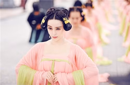 Cung nu thoi xua khong so chet bang bi day toi noi nay