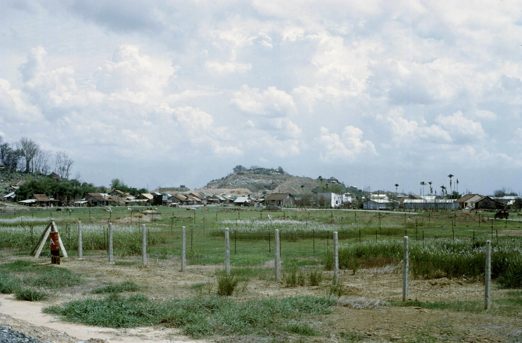 Khung cảnh nhìn từ khu căn cứ Mỹ ở Bửu Long, Biên Hòa.