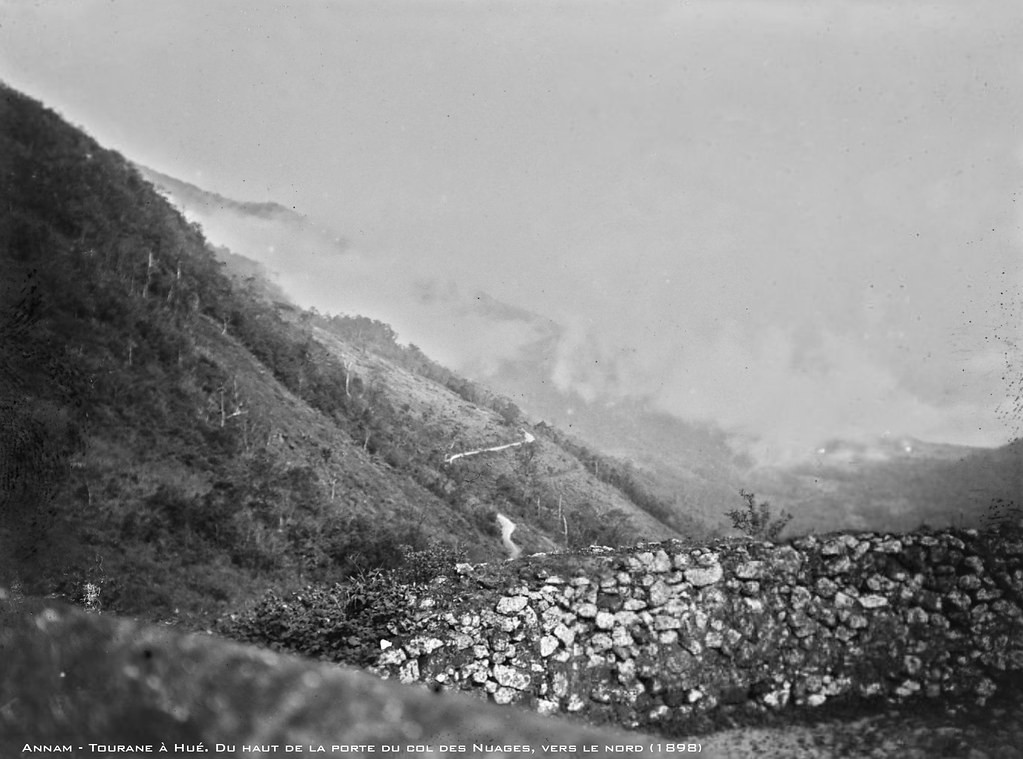 Khung cảnh nhìn từ nóc cổng Đà Nẵng năm 1898.