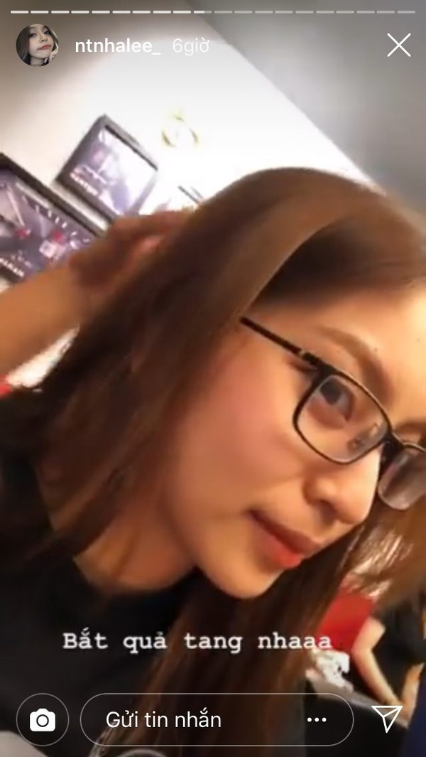 Hanh dong nho ngot ngao cua Quang Hai danh cho ban gai gay sot