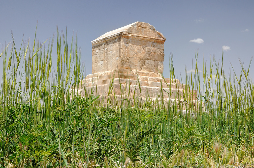 Vào năm 2004, UNESCO đã công nhận cố đô Pasargadae, trong đó có khu lăng mộ Cyrus Đại đế là Di sản văn hóa thế giới.