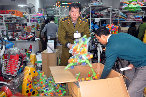 Kiem hang Trung Quoc, cong an, quan ly thi truong bi nhot-Hinh-2