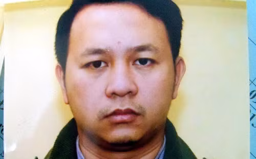 Đối tương Sơn tại cơ quan công an.