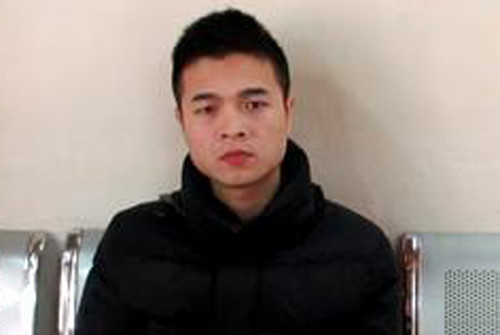 Di xe gian, tan cong CSGT... bo chay-Hinh-2