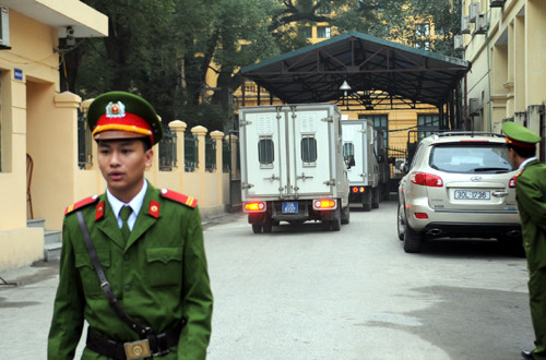 Bát dàu xu Duong Tụ Trọng