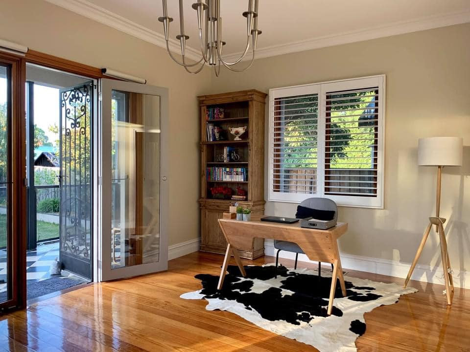 Phòng khách mái kính ngập tràn nắng của người phụ nữ Việt ở Úc - Hình 11 Phong khach mai kinh ngap tran nang cua nguoi phu nu Viet o Uc-Hinh-11