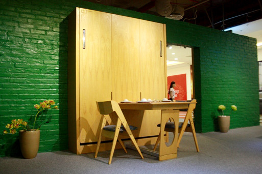 Còn đây là bộ bàn ăn tích hợp với giường ngủ