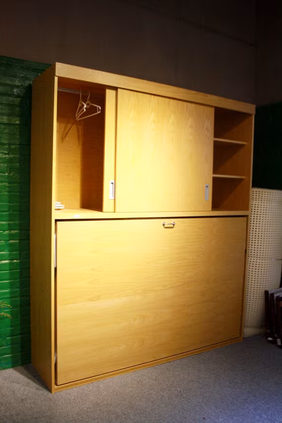 Khi muốn căn nhà gọn gàng hơn, bạn có thể gấp chúng lại như thế này