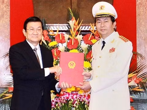 Ngày 29/12/2012, Chủ tịch nước Trương Tấn Sang đã trao quyết định thăng quân hàm từ thượng tướng lên đại tướng đối với ông Trần Đại Quang - ủy viên Bộ Chính trị, Bộ trưởng Bộ Công an.