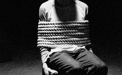 Sau khi chính quyền Mỹ làm chương trình về những tên tội phạm bị FBI truy lùng gắt gao trong đó có Ricky thì họ đã nhận được hàng loạt cuộc gọi của các nhân chứng báo cáo nhìn thấy tên tội phạm này.