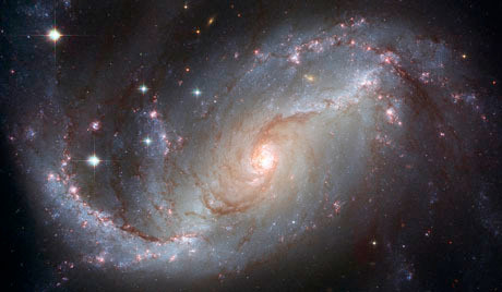 Nhà khoa học vật lý - thiên văn người Anh Albert Shervinsky cũng từng đưa ra tuyên bố chấn động rằng trong năm 2014, thế giới sẽ đi đến diệt vong. Trái Đất và toàn bộ hệ Mặt trời sẽ bị tận diệt bởi một đám mây axit khổng lồ “sản sinh” từ hố đen vũ trụ. Kích thước đám mây độc trên có kích thước tương ứng khoảng 16 triệu km.