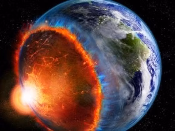 Cũng trong năm nay, theo tiên đoán của Joy Ayad, người dân Mỹ sẽ có 1 năm khó khăn, chật vật khi có thể phải đối mặt với nhiều thiên tai khủng khiếp. Theo đó, Mỹ bị nhấn chìm bởi một siêu núi lửa và diệt vong vào năm 2014. Nước Mỹ cũng sẽ chứng kiến sự chia rẽ lớn trong xã hội, có thể là khởi đầu của sự kết thúc của cường quốc số 1 thế giới.