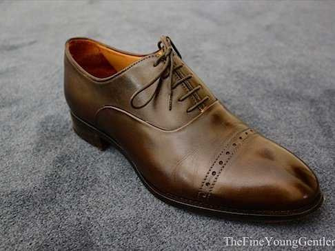 Những mẫu giày sang trọng tinh tế của thương hiệu Paul Evans (Mỹ) có giá 350 USD/đôi.