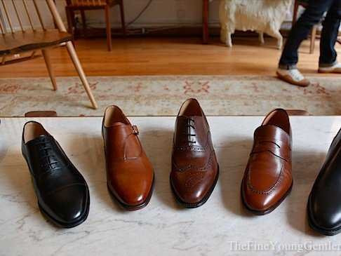 Jack Erwinn là thương hiệu giày nam uy tín ở Mỹ dành cho các quý ông. Mỗi đôi giày có giá khá "mềm", khoảng 150 USD.