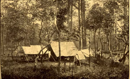 Đây là các lán trại săn bắn do người Pháp dựng lên trên cao nguyên Lang Biang.