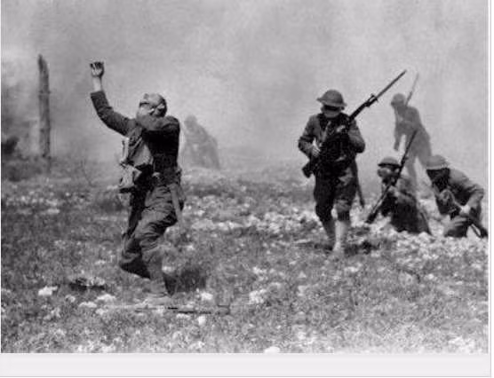 Khí mù tạt có thể gây chết người. Đối với những trường hợp nhẹ hơn, chất độc hóa học này sẽ khiến nạn nhân trở thành người tàn tật, mắc bệnh ung thư hoặc mù vĩnh viễn. Theo Trung tâm Kiểm soát và Phòng ngừa Bệnh dịch Mỹ, khí mù tạt có thể tồn tại trong môi trường suốt nhiều ngày, thậm chí nhiều tuần.