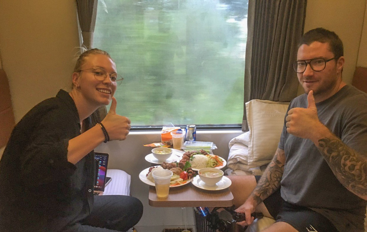 Du khach thich du lich bang tau hoa vi duoc ngam canh-Hinh-3