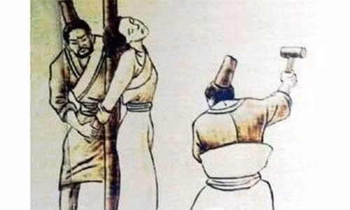 Nhưng dù nói thế nào đi nữa thì luật lệ của xã hội phong kiến xưa vốn đã không công bằng với phụ nữ.