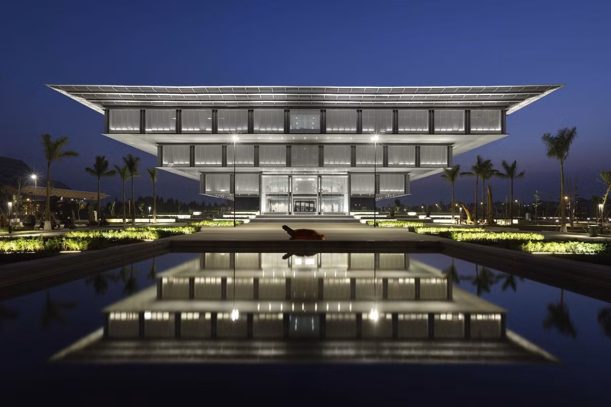 Hon 1 thap ky sau khoi cong, Bao tang Ha Noi van chua the don khach tham quan-Hinh-3