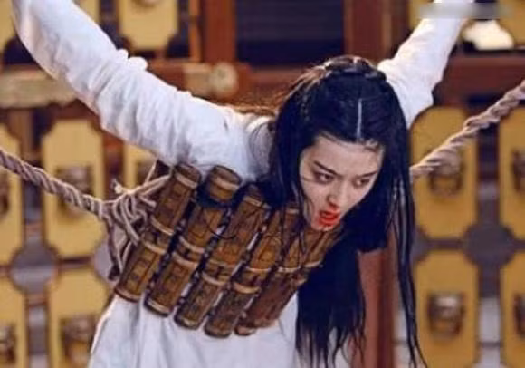 Vào thời điểm tội phạm bị hành quyết, họ đã nhếch nhác và khó nhận biết, rất khó xác định danh tính nên cần phải có những đặc điểm ngoại hình để xác minh nhân thân.