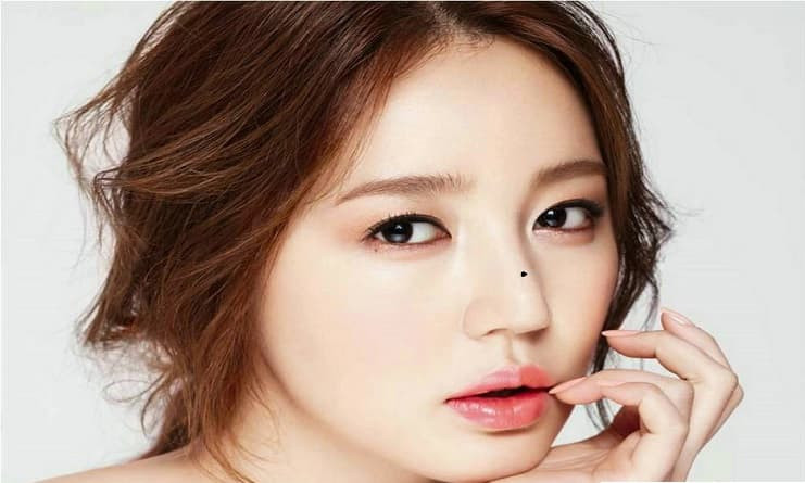 Nếu có nốt ruồi trên mũi, phần lớn những người này có thể chất yếu, về phương diện tình cảm rất bất an, tính tự chủ kém.