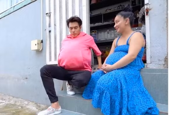 Le Duong Bao Lam choi lon khi mang bung bau gia-Hinh-2