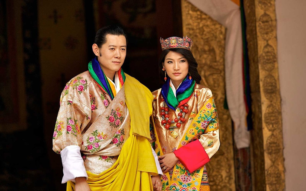 Năm 2011, Hoàng hậu Jetsun Pema kết hôn với Quốc vương Bhutan Jigme Khesar Namgyel Wangchuck. Lễ cưới của họ được tổ chức theo nghi lễ Phật giáo với trang phục truyền thống ở Bhutan. Trước đó, Hoàng hậu vốn là thường dân.