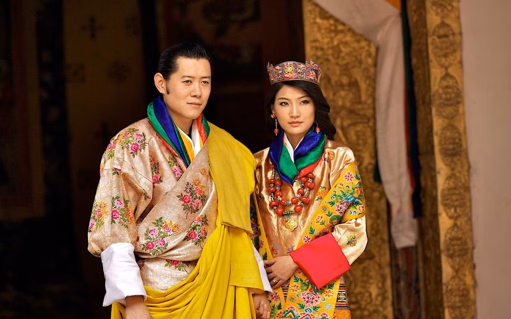 Năm 2011, Hoàng hậu Jetsun Pema kết hôn với Quốc vương Bhutan Jigme Khesar Namgyel Wangchuck. Lễ cưới của họ được tổ chức theo nghi lễ Phật giáo với trang phục truyền thống ở Bhutan. Trước đó, Hoàng hậu vốn là thường dân.