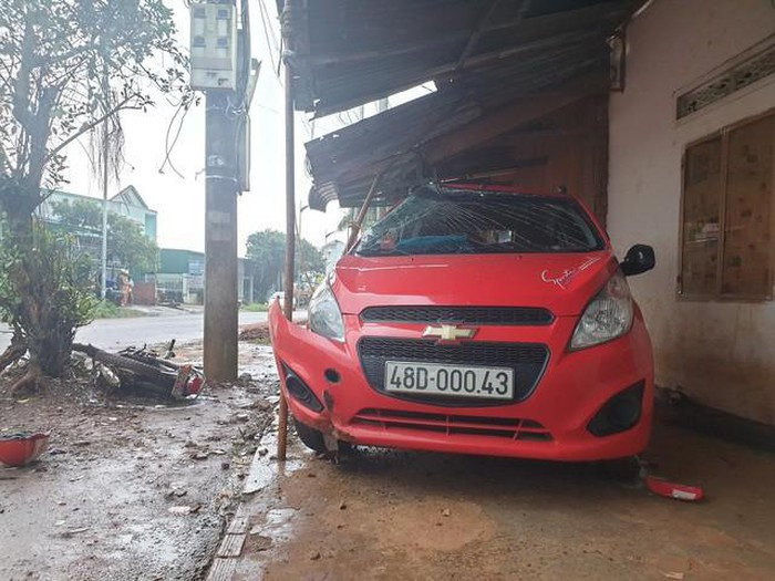 Canh cao can bo cong an lai xe tong chet nguoi