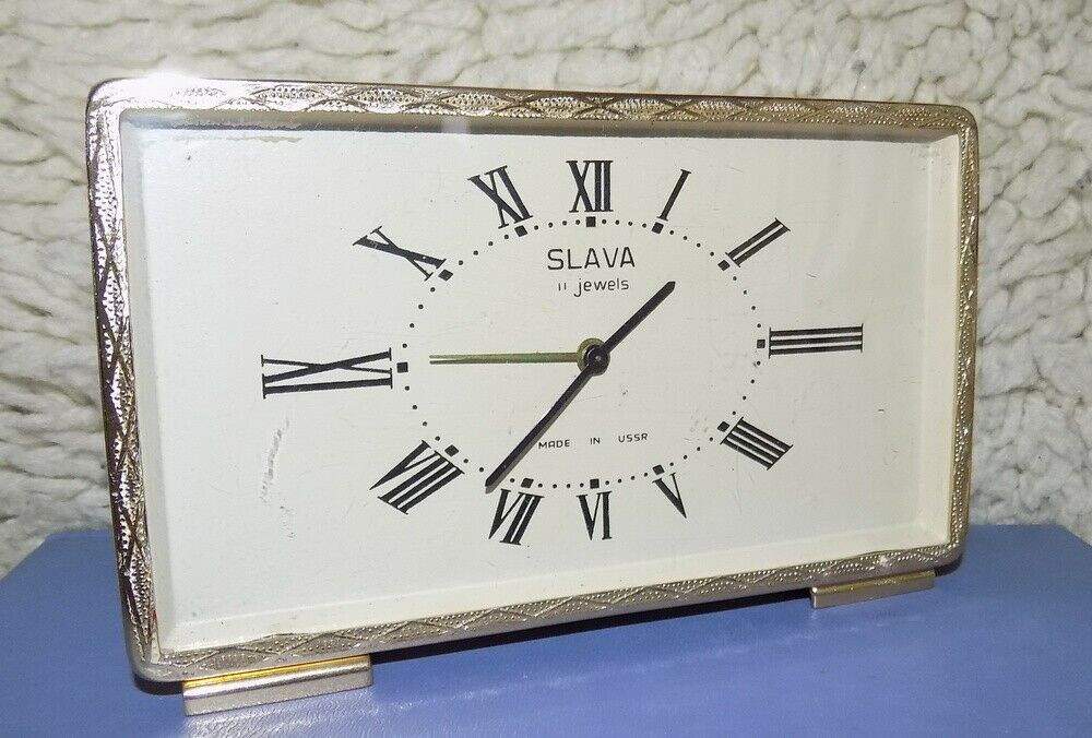 Slava là dòng đồng hồ để bàn phổ biến nhất ở Liên Xô cũ. Đây là những chiếc đồng hồ lên dây hàng ngày, có kiểu dáng rất đa dạng, hiển diện trong rất nhiều gia đình thành thị ở Việt Nam thời bao cấp.