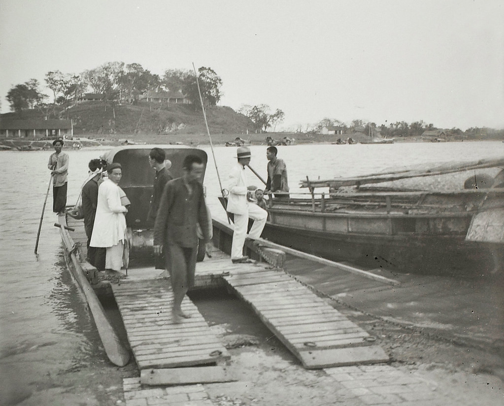 Bến phà ở Quảng Yên thập niên 1920.