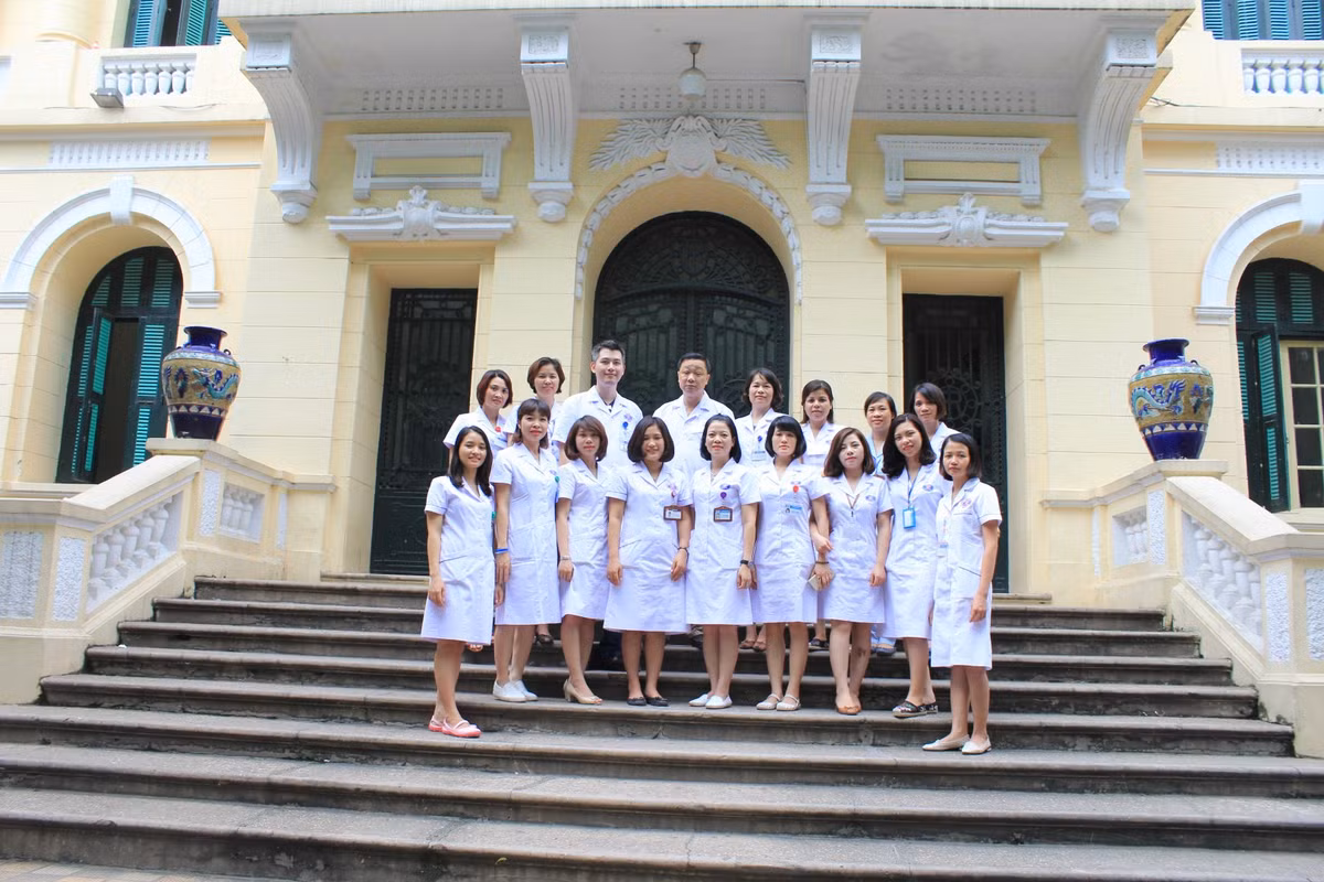 Viện theo đuổi 4 mục tiêu chính: Xây dựng tại Hà Nội và các khu vực khác ở Đông Dương các viện điều trị ung thư bằng tia phóng xạ từ nguồn Radium và tia X; Theo dõi, nghiên cứu các khối u ác tính tại Đông Dương; Tổ chức một mạng lưới các cơ sở phòng chống ung thư; Điều trị những bệnh nhân mắc bệnh ung thư.