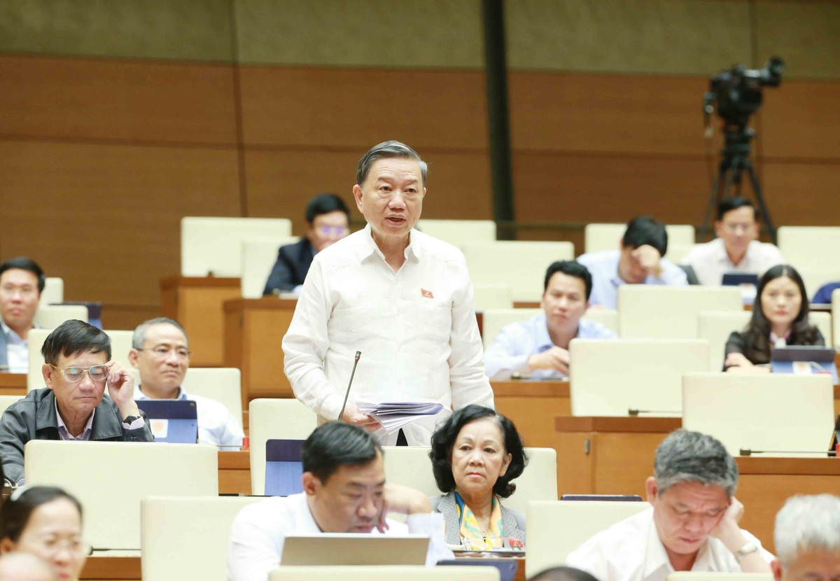 Dai tuong To Lam: Se xu ly hinh su nhung nguoi su dung giay to gia