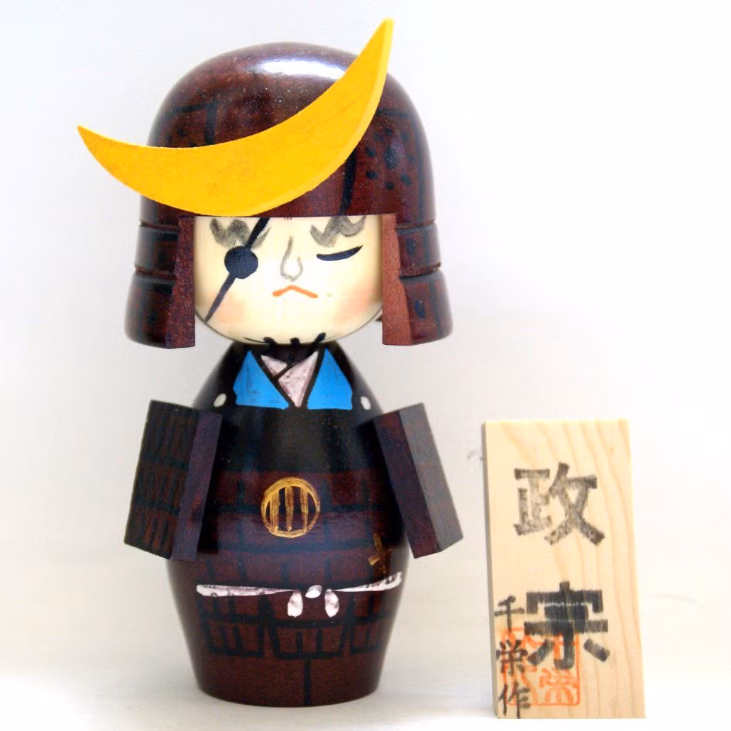 Kokeshi truyền thống thường mang hình các bé gái, nhưng sau này đa dạng hơn về kiểu dáng với hình chiến binh, nhân vật truyện tranh, hoạt hình...