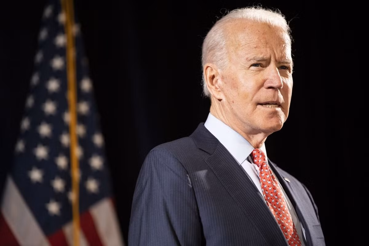 6. Joseph Robinette Biden, Jr. (Joe Biden, sinh năm 1942, Đảng Dân chủ) là Phó Tổng thống Mỹ thứ 47. Nhiệm kỳ Phó Tổng thống của ông kéo dài từ ngày 20/1/2009 – 20/1/2017, dưới thời Tổng thống Barack Obama.
