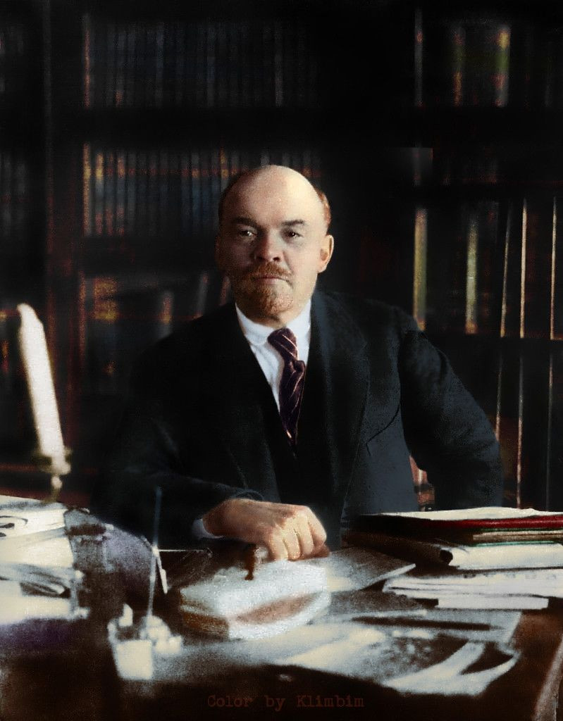 “Học, học nữa, học mãi” - Vladimir Ilyich Lenin (1870 - 1924), lãnh tụ của phong trào cách mạng vô sản Nga.