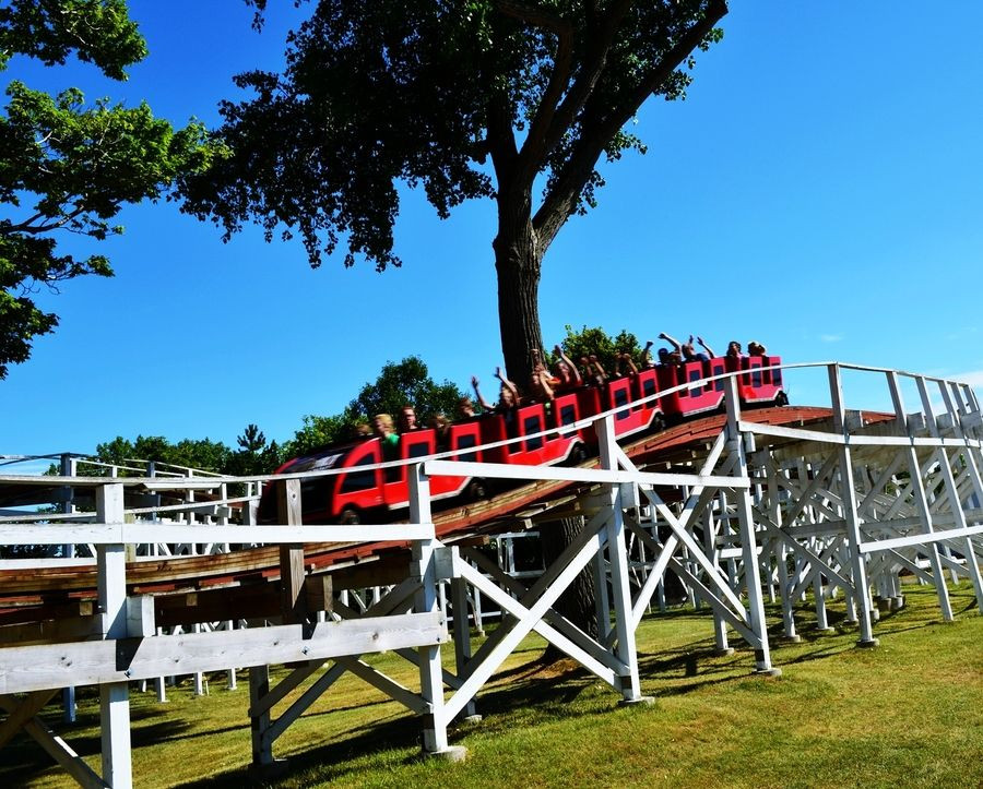 7. Công viên Nay Aug là công viên lớn nhất của thành phố Scranton. Nơi đây có hai hồ bơi tiêu chuẩn Olympic, nhiều sân chơi, công viên trượt nước, đường mòn đi bộ, khu dã ngoại, các trò chơi thân thiện với trẻ em.